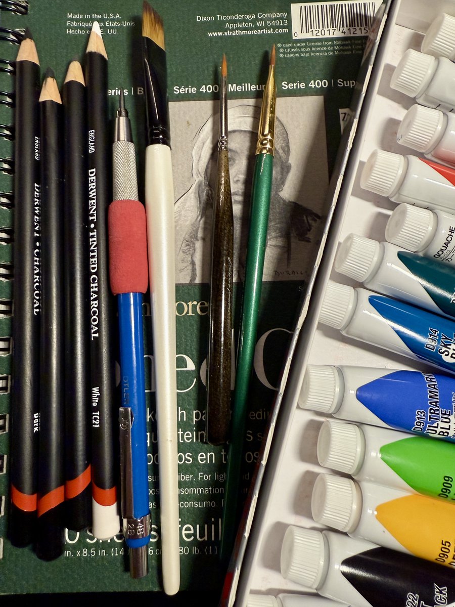 EmeralDQueen's tweet image. Sketchbook studies today — acrylic gouache + carbon. Research days feed the oil paintings more than it looks like. #studiopractice