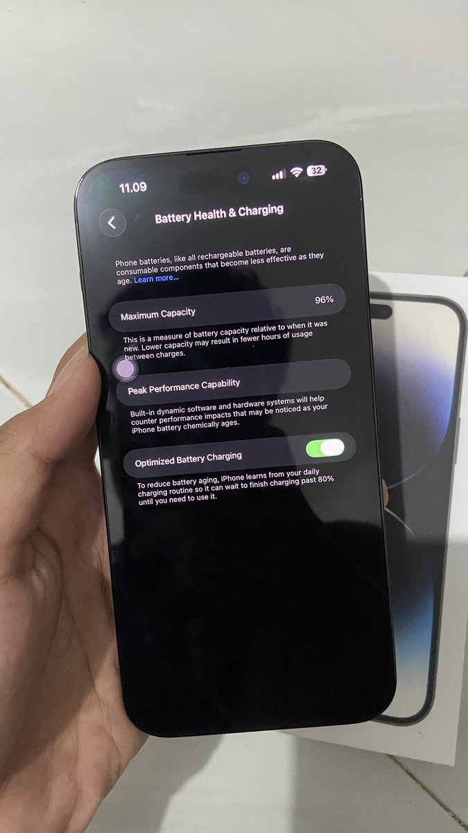 bosschav's tweet photo. WTS IPHONE 14 PRO MAX 256GB SPACE BLACK 
- ALL OPERATOR NO SIMLOCK 
- BH 96% 
- FACE ID TRUE TONE AMAN
- LCD BATERAI DAN PART PART MASIH ORI SEMUA
- FISIK 97% MULUS PEMAKAIAN PRIBADI
- NO MINUS NO KENDALA SEMUA NORMAL
PRICE 9,8 NEGO TIPIS
📍BANDAR LAMPUNG (COD)
#zonauang #zonabu https://t.co/qjlEnplSCD