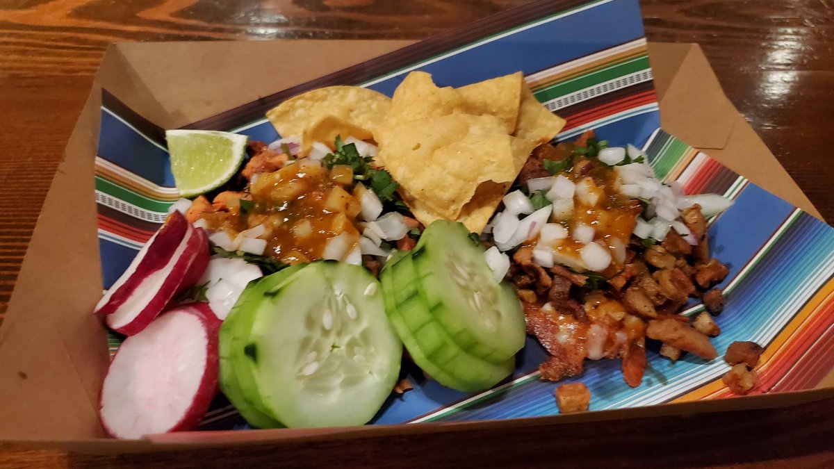 militantangleno's tweet image. First time at Benny Boy Brewing for a covert meeting. Had a Le Bandit French saison and their hot mulled cider with brandy. No kitchen here but they host various food pop-ups, like vampiros from La Quinta Tacos. Nice chill space here in #LincolnHeights!
#Eastside