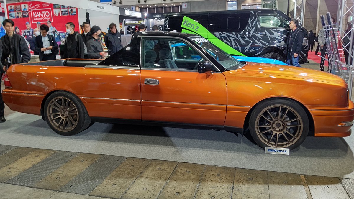 これが見たかったんですよ
エル関東ミーノ
この落ち着いた内装に2シーターのホットなピックアップっていうのが凄くエルカミーノしてていい！
色も素敵