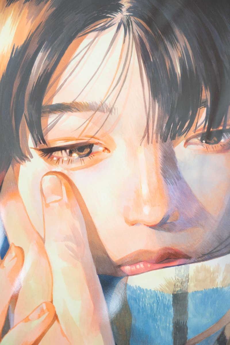 gallery_iro's tweet photo. アナログ技法で制作されている、ちょむさん。
画材は、コピック、色鉛筆を使われています。
肌の生き生きとした血色感、澄んだ瞳の煌めき、質感を感じるような髪。
近くで見ると様々な色が端々から感じられ、画面鮮やかさを引き出しているのがわかります。

https://t.co/gRraqFKpB0

---

ちょむ個展 朝まだき
2026.1.8 thu – 12 mon
12:00-18:00 最終日17:00まで
Room2

ちょむ
X @chom1015_
Instagram chom1015_
TikTok chom1015_