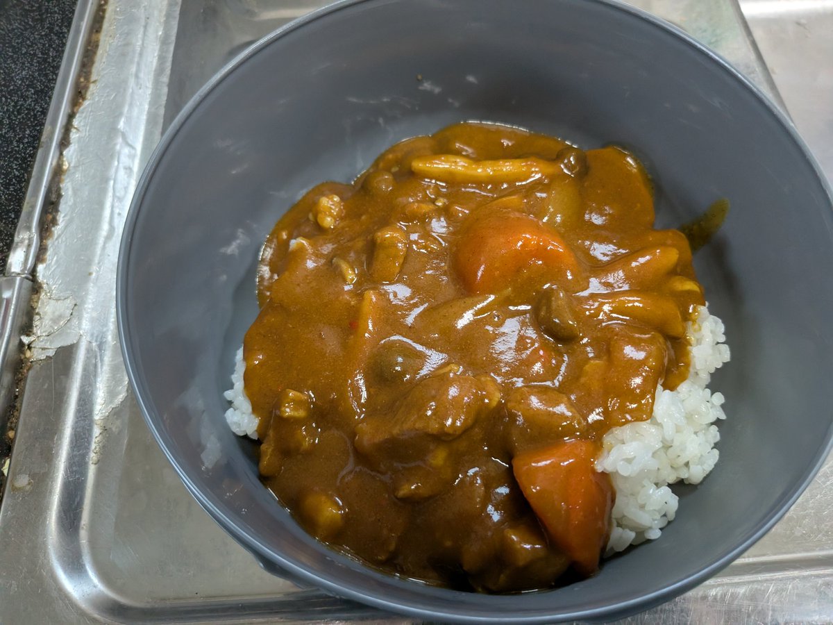 金曜日はカレー曜日🍛 C/Eが作ってくれました🙏