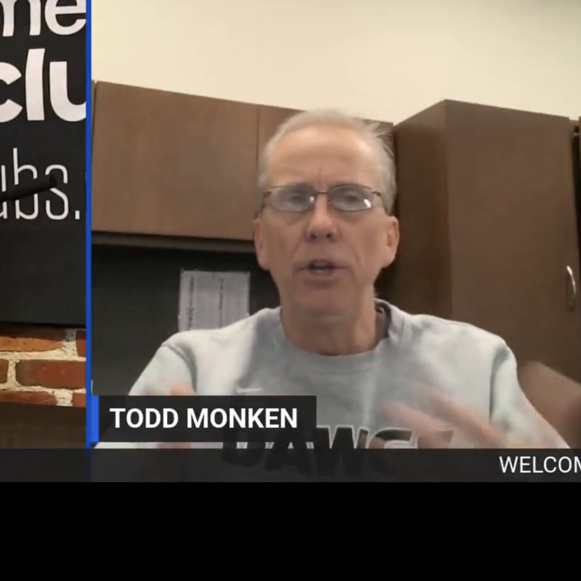 UGAfootballLive's tweet image. Baltimore Ravens offensive coordinator and former #Georgia OC Todd Monken was spotted wearing Dawgs gear during an appearance on the Ryan Ripken Show today. 😮👀

Monken helped lead Georgia to two national championships during his time in Athens.

👀 Should Kirby Smart and the