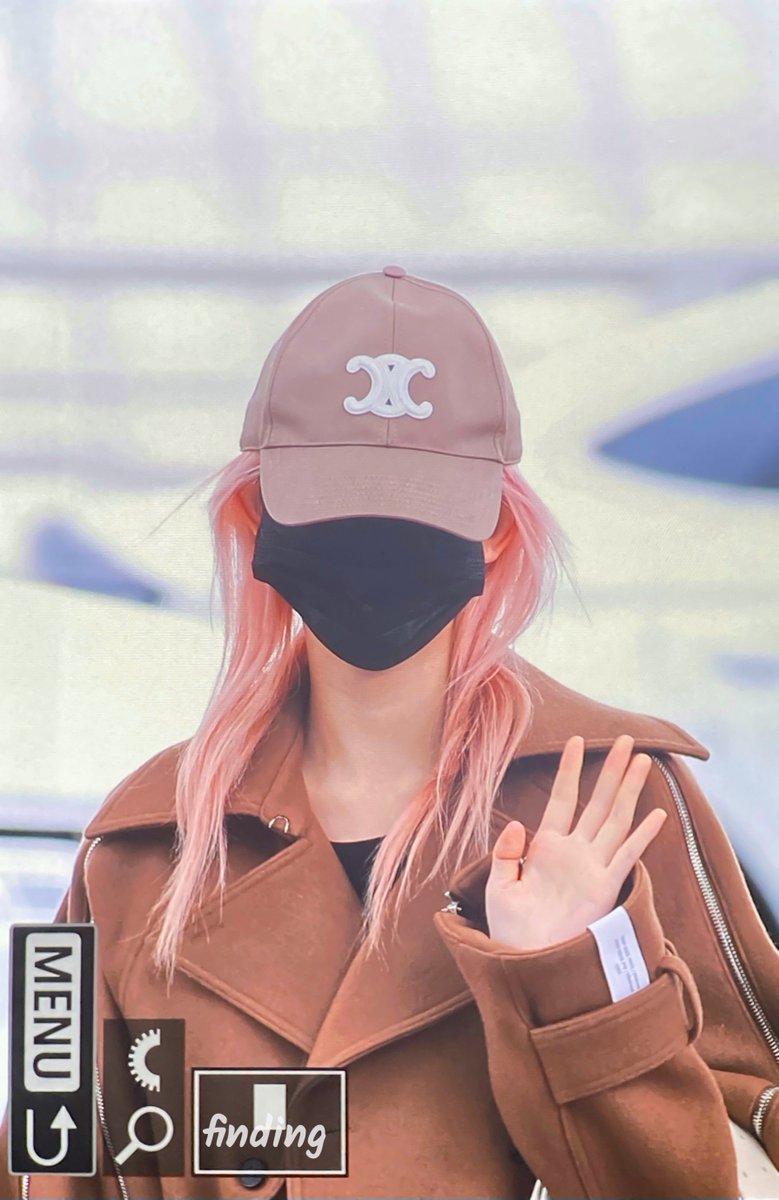 𝗳𝗶𝗻𝗱𝗶𝗻𝗴 tweet media