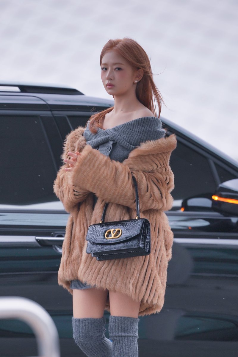 아이브 레이 출국길 관련 공개 이미지