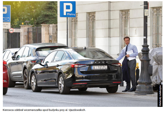 Bob57PL's tweet image. 📛Jak wynika z informacji Gońca, Bosak nie tylko kombinował z 'zaliczeniem' papierka 'studiów Collegium Humanum', ale nawet wyznaczył kumpla, który chodził za niego na zajęcia i pisał prace, bo BOSAK NIE MIAŁ CZASU na takie PIERDOŁY‼️🥳
Bosak jest jeszcze wicemarszałkiem Sejmu ⁉️