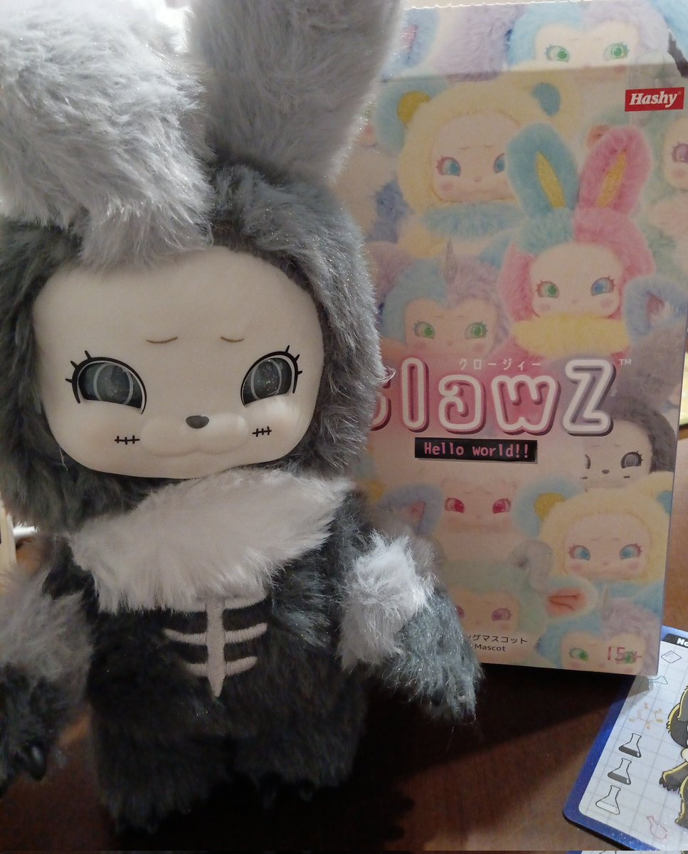 Etos1023's tweet photo. ずっとこういうブラインドボックスのぬいぐるみ欲しくて一目惚れしたこのシリーズ一個だけ買っちゃった！
めっちゃ可愛い子出た！！
これから毎日一緒にお出かけするんだ♡
＃クロージィー　
#Clawz https://t.co/hsm3TcDmZk