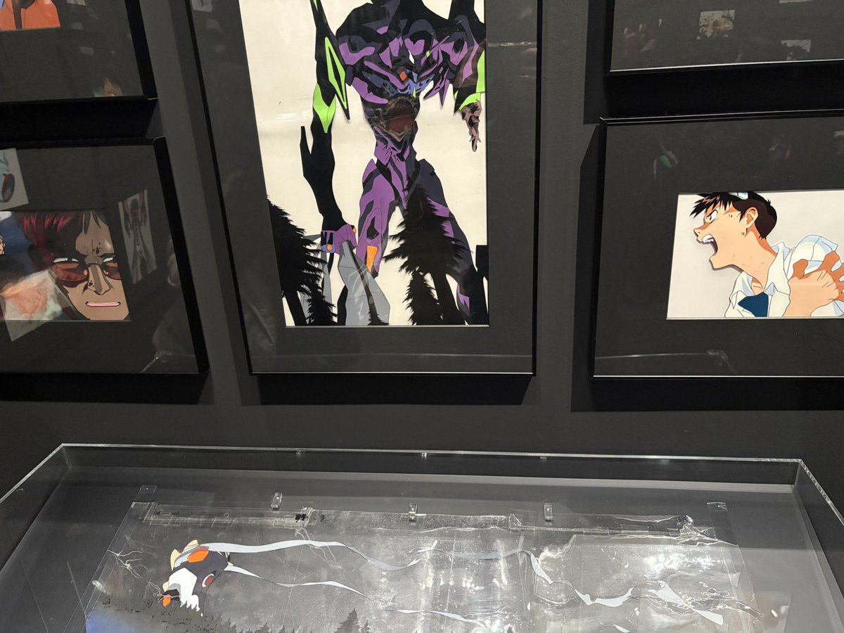 ロングのセル画で作ってたんだね。シャムシエル長すぎて笑った。最長セル画