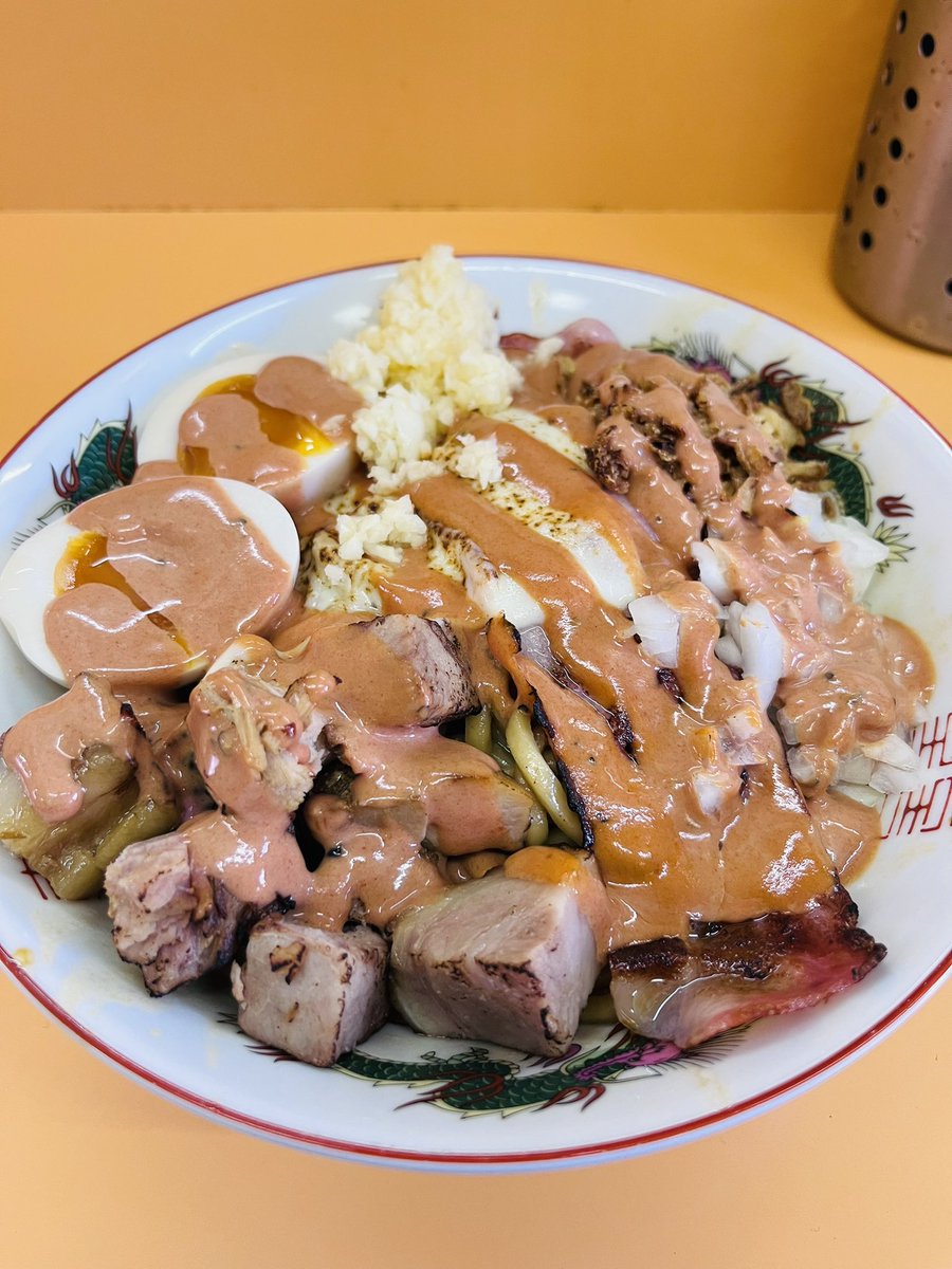 MONOkatsu's tweet photo. 昨日は走り初めと初ラーメンで
#Akkey さんへ
限定月見🌕と和え玉醤油をチョイス
今年も良いことがありそうな予感🤣💕
マスターにもご挨拶できて良かった🥰
安定の美味しさに大満足😆👍
風の強さと寒さ🥶に負けて
おバイクはとっとと退散😭 https://t.co/rakw8ZNkCp