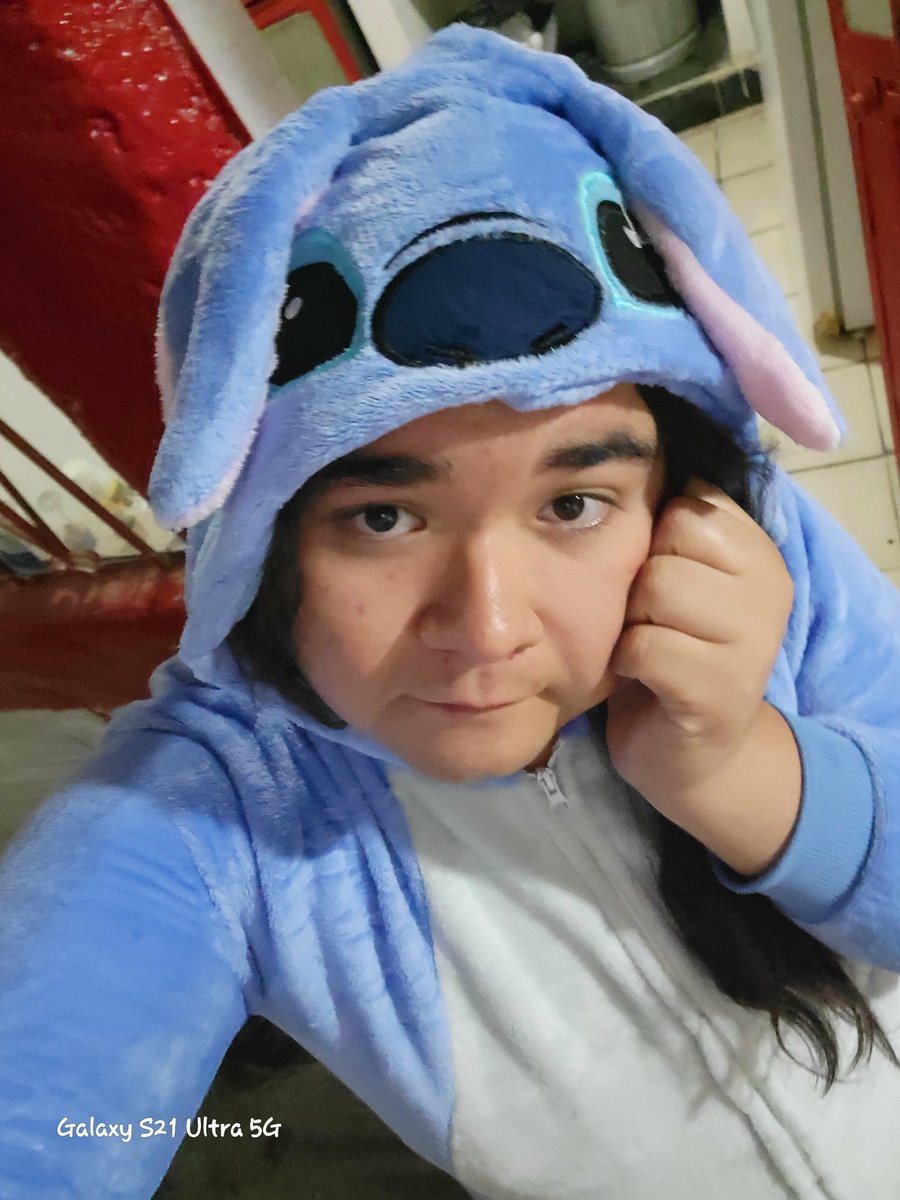 sochilvc's tweet image. ✨ mi peluu huele rico recién báñame ✨.  🚿🧖🏼‍♀️🛁🛀🏼
#adutbaby #chuby #stitch #littlespace