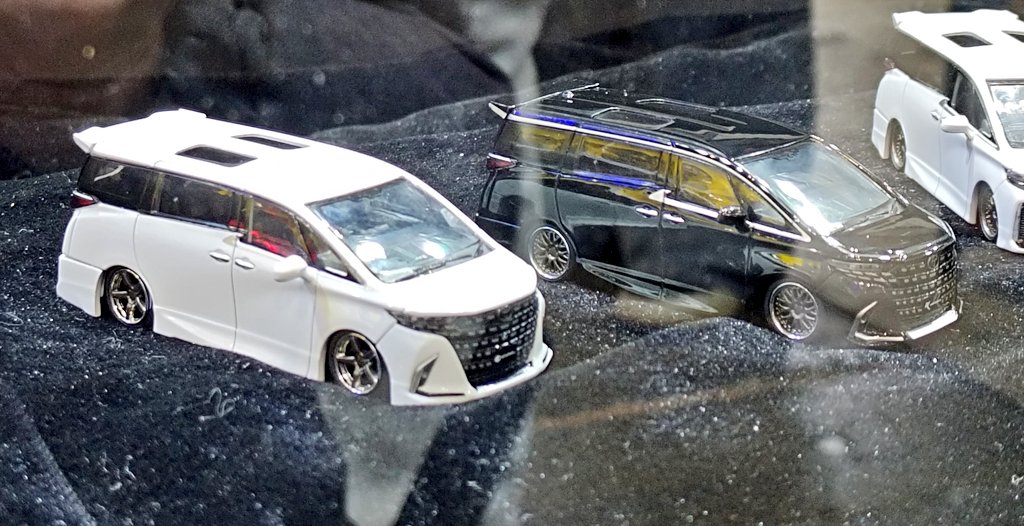 pumi306's tweet image. KUHLのアルヴェルMINI GT
未発表の新色もあり
#MINIGT