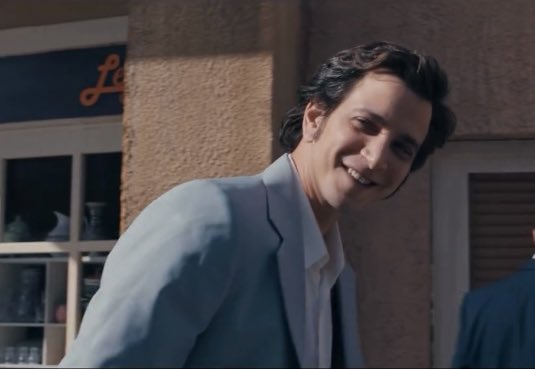 انا بصراحة لا أفقه شيء عن كمال دة غير انه بيتشتم، بس ما تقنعوني انه هذا الوجه الكيوت البريء ممكن تطلع منه العيبة🥹😔