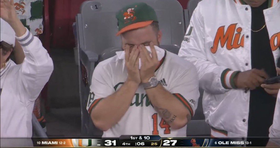 PFTCommenter's tweet image. You cant be a Miami forearm tattoo guy and crying before the games over