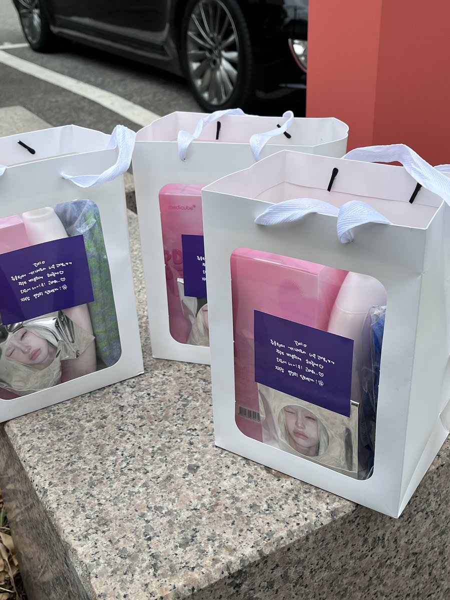 Pan_Chuu_'s tweet image. 고마워요🫶🏻