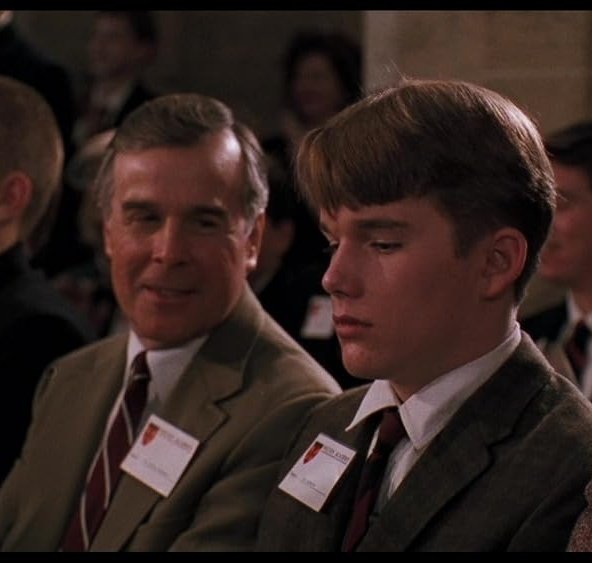 Adiós a John Cunnigham, toda una leyenda de los escenarios de Broadway y un excelente actor de reparto en decenas de peliculas, por ejemplo en EL CLUB DE LOS POETAS MUERTOS, de Peter Weir, donde interpretaba al padre del personaje de Ethan Hawke.