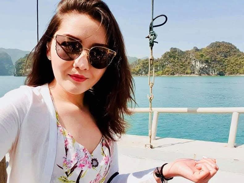 Л.Ану-Үжин гээд бүсгүй "Монголчуудын мөнгө үрэх тэнэг арга" нэртэй нийтлэл бичжээ. 100 хувь санал нэг байна.
Уншаад үзээрэй нүүр номынхоон!
***
Бидэнд нэг тэвийн тэнэг зан байгаад байна аа. Тэр нь мөнгө үрэх тэнэг арга. Уг нь "манайхаас өөр оронд" санхүүгийн боловсролыг сургуульд