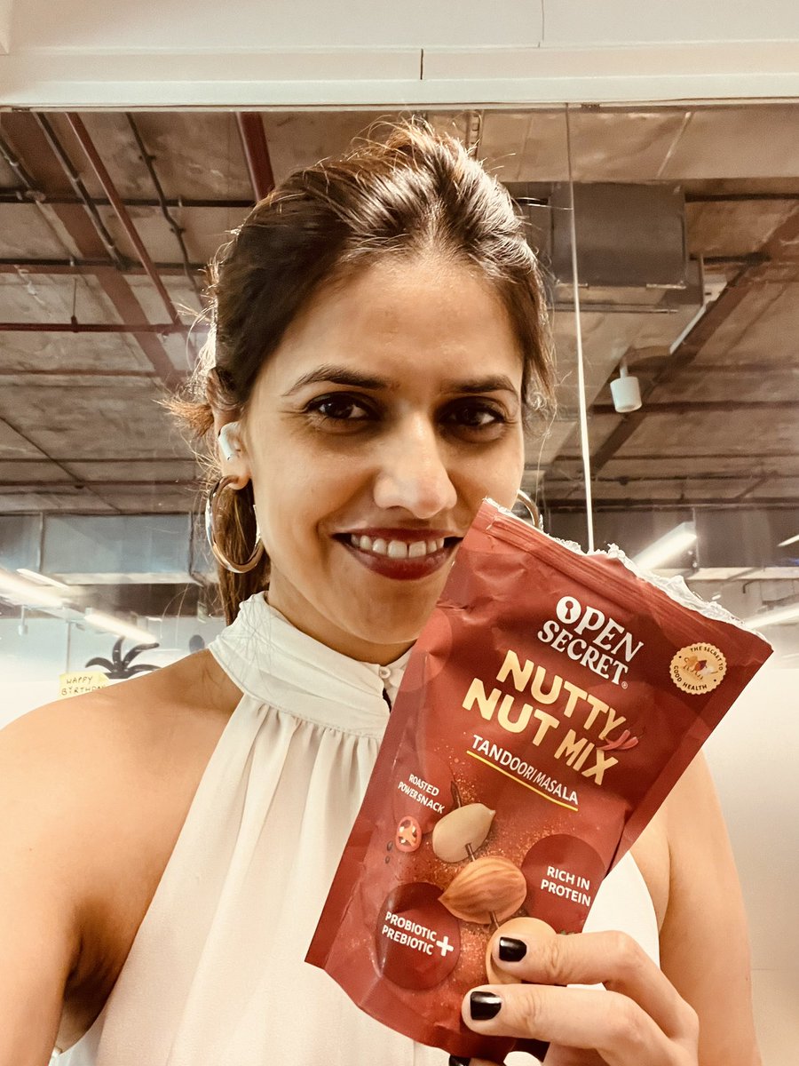 GautamAhana's tweet photo. “Food is crowded.”
True. But crowded doesn’t mean capped.

This comes up often in investor conversations. Here’s how I think about the Indian food opportunity

1. 𝐒𝐭𝐚𝐫𝐭 𝐰𝐢𝐭𝐡 𝐦𝐚𝐫𝐤𝐞𝐭 𝐬𝐢𝐳𝐞
India’s packaged food market is $120B today and projected to reach $250B by 2035.
Few consumer categories offer this kind of scale and growth.

2. 𝐍𝐨 𝐝𝐨𝐮𝐛𝐭, 𝐈𝐧𝐝𝐢𝐚’𝐬 𝐛𝐢𝐠𝐠𝐞𝐬𝐭 𝐅𝐌𝐂𝐆 𝐜𝐨𝐦𝐩𝐚𝐧𝐲 𝐢𝐬 𝐚 𝐟𝐨𝐨𝐝 𝐜𝐨𝐦𝐩𝐚𝐧𝐲: 𝐀𝐦𝐮𝐥
~₹60,000 crore in annual revenue.
And yet, even the largest food brand still has single-digit market share.

Food is not winner-takes-all.

3. 𝐓𝐡𝐚𝐭 𝐟𝐫𝐚𝐠𝐦𝐞𝐧𝐭𝐚𝐭𝐢𝐨𝐧 𝐢𝐬 𝐬𝐭𝐫𝐮𝐜𝐭𝐮𝐫𝐚𝐥
Food consumption is shaped by:
•Regional and cultural taste palettes
•Habit and frequency
•Multiple formats and price points

This makes food one of the hardest categories to scale nationally — and also the hardest to monopolise.

4. 𝐀 20% 𝐬𝐡𝐢𝐟𝐭 𝐜𝐫𝐞𝐚𝐭𝐞𝐬 𝐚 𝐦𝐚𝐬𝐬𝐢𝐯𝐞 𝐨𝐩𝐩𝐨𝐫𝐭𝐮𝐧𝐢𝐭𝐲
If just 20% of packaged food shifts to better-for-you formulations over the next 10 years, that alone creates a
→ $50B market

5. 𝐖𝐡𝐚𝐭 𝐝𝐨𝐞𝐬 $50𝐁 𝐚𝐜𝐭𝐮𝐚𝐥𝐥𝐲 𝐬𝐮𝐩𝐩𝐨𝐫𝐭?
That supports ~20–25 new age brands at ₹5,000 crore+ scale - without requiring dominance.

6. 𝐂𝐨𝐦𝐩𝐚𝐫𝐞 𝐭𝐡𝐢𝐬 𝐰𝐢𝐭𝐡 𝐩𝐞𝐫𝐬𝐨𝐧𝐚𝐥 & 𝐬𝐤𝐢𝐧 𝐜𝐚𝐫𝐞
Personal and skin care is $25–30B today, heading toward $70B+ by 2035, and has produced dozens of scaled brands despite being crowded.

Food is more frequent, more habitual, and more essential. It deserves the same long-term lens.

7. 𝐓𝐡𝐞 𝐭𝐚𝐤𝐞𝐚𝐰𝐚𝐲
Food is crowded because demand is massive.
Healthy food is hard because execution matters.
And large, fragmented categories undergoing a structural shift are exactly where multiple enduring companies get built.

Always open to debating this — with data.
