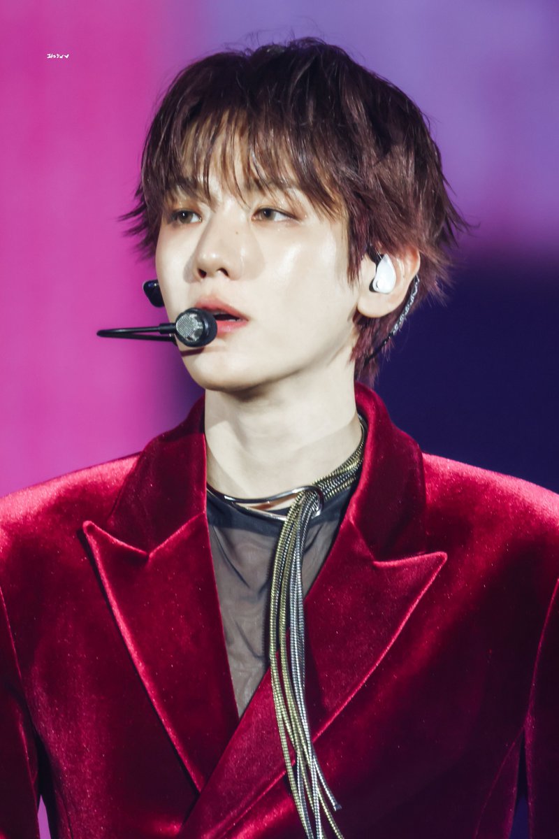 Its5o6's tweet photo. 260103 🧐 #백현 #BAEKHYUN
@B_hundred_Hyun https://t.co/m9OfXALemi