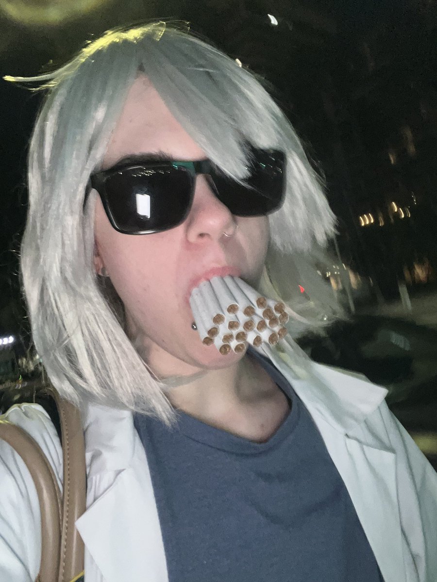 miiykei's tweet image. doing anything but engineering smfh