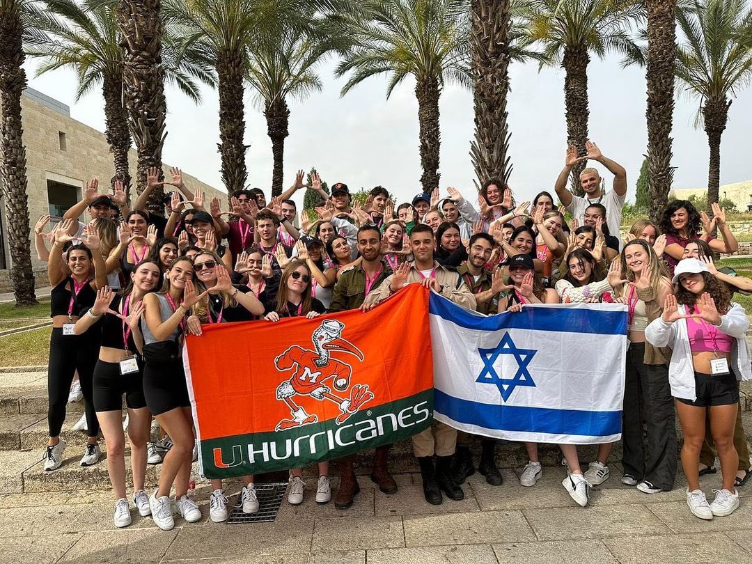 HankRoofieWhite's tweet image. #noticing