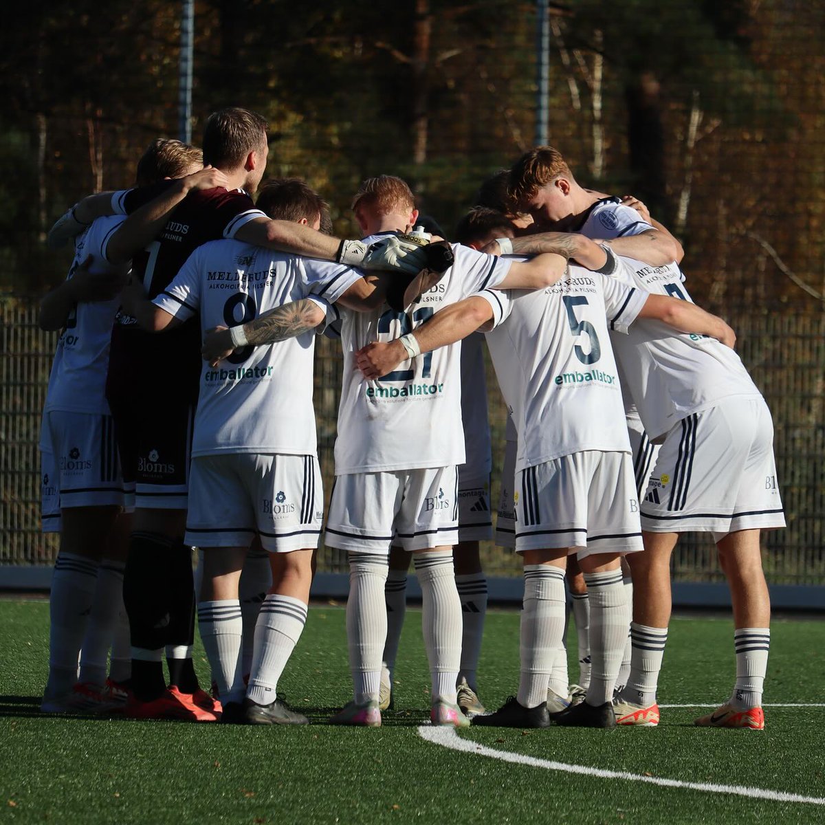 Förändringar i spelartruppen - fyra spelare lämnar inför säsongen 2026

Läs mer här 🔗👉 mellerudsif.se/mellerudsif-he…

#MIF2026