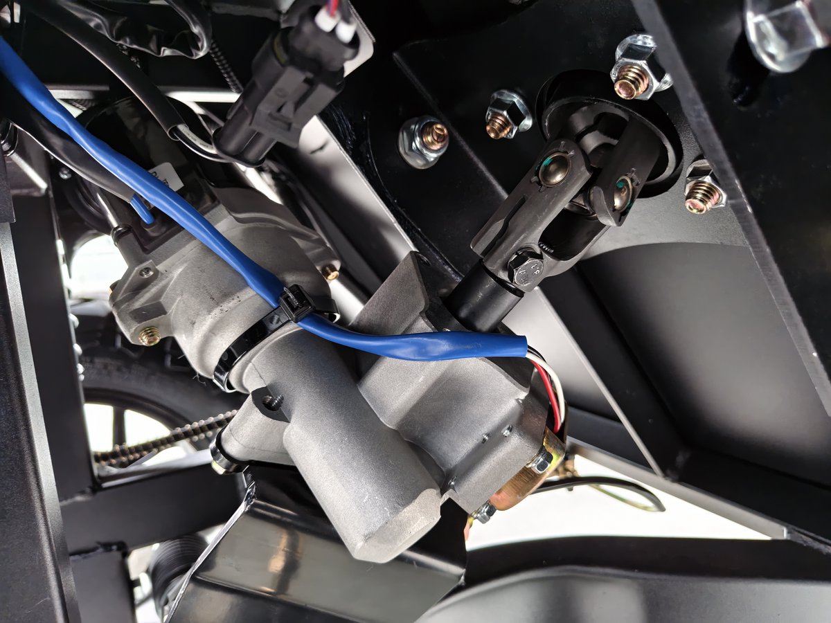 Jia1225102357's tweet image. 🚚💨 Production complete! All 3 electric vehicles are now ready for delivery. Big thanks to our Malaysian client for the trust and support! #EVDelivery #Malaysia #TrustedPartner