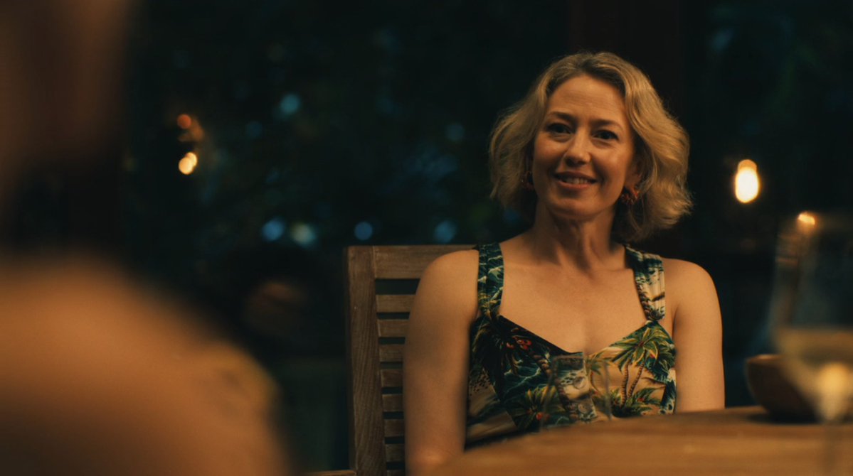 melbrown00's tweet image. And what exactly makes Donna America’s mother?
#TheTraitorsUS