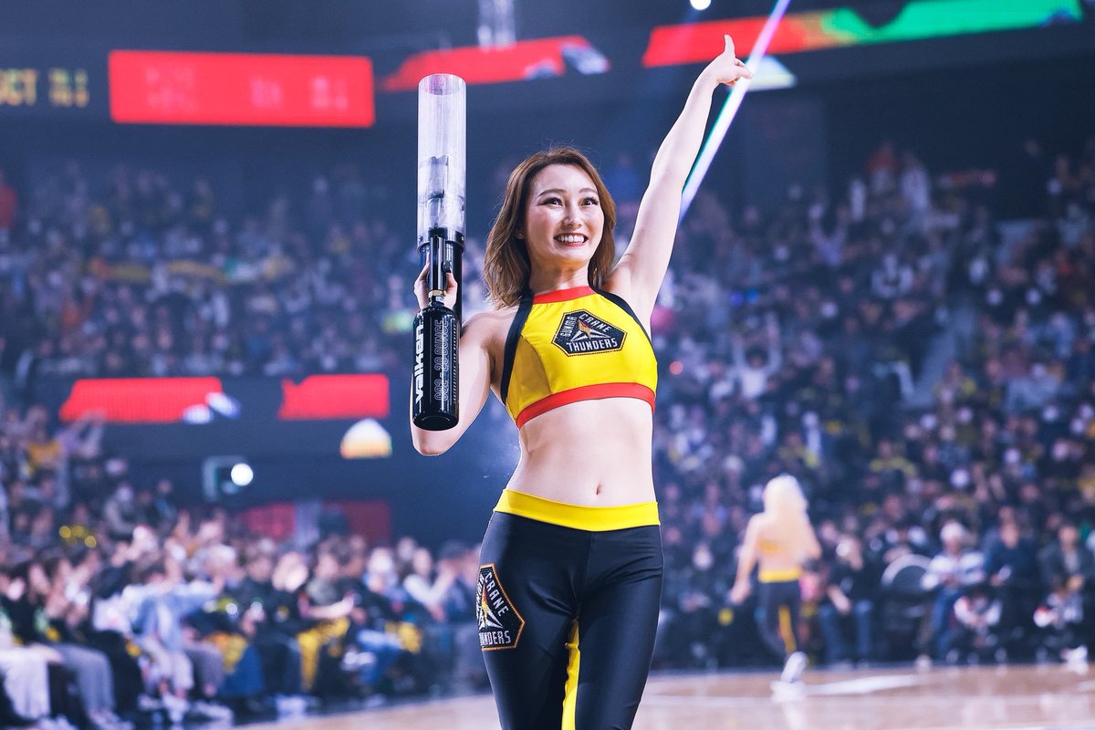 gunmacrane3ders's tweet image. りそなグループ B.LEAGUE ALL-STAR GAME WEEKEND 2026 IN NAGASAKI🌈

「ALL-STAR MASCOTS」に #サンダくん、「ALL-CLUB PERFORMERS」に #サンダーガールズ #Shifumi の出演が決定✨

他のクラブの皆さんと長崎を盛り上げます⚡️

#群馬クレインサンダーズ #Bリーグ #Bリーグオールスター