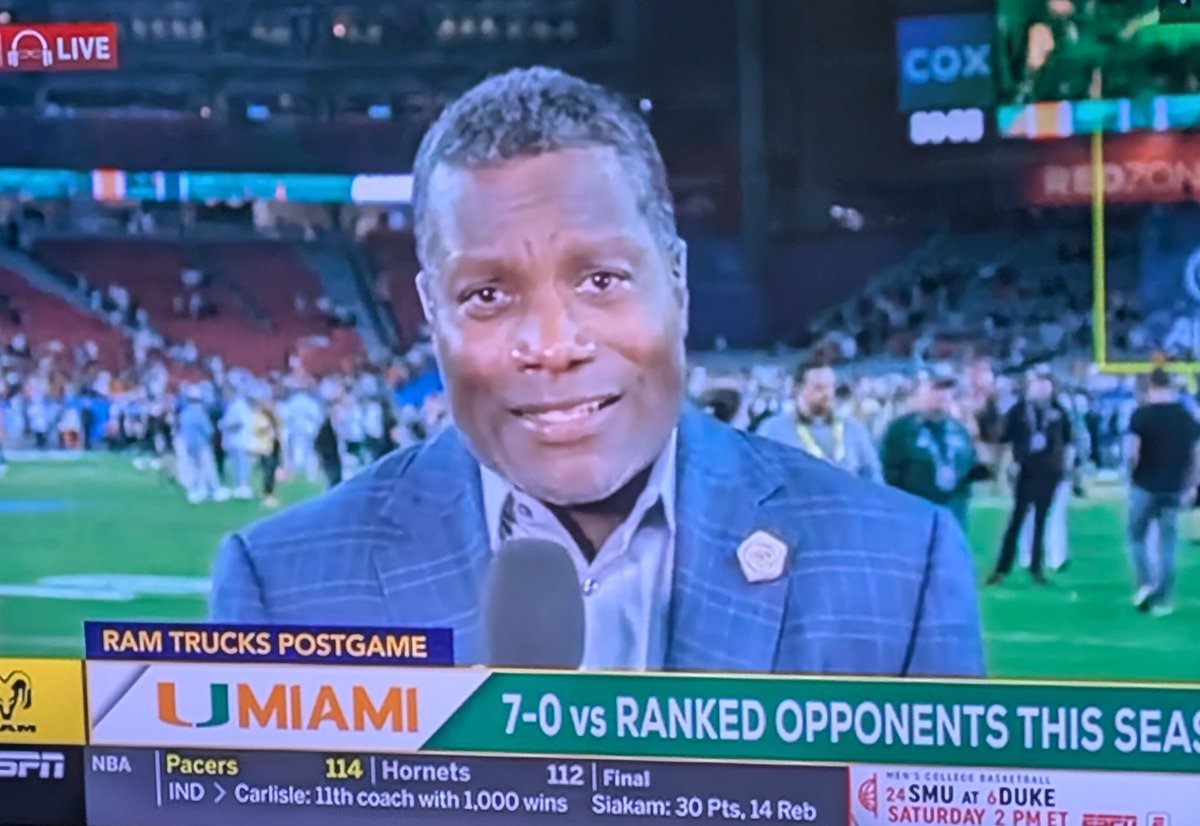 JDASH325's tweet image. They let your boy out the studio for a 60 sec hit on SVP for good behavior @ibToast @OrangeBowlBoys