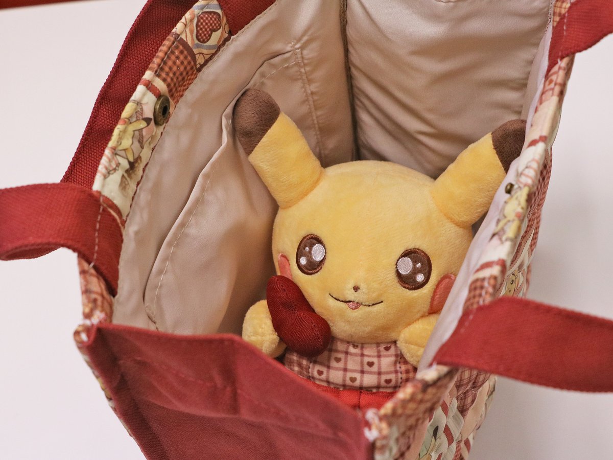 Pikachu's Sweet Deliveryの実物画像 ✓ぬいぐるみ ピカチュウ
