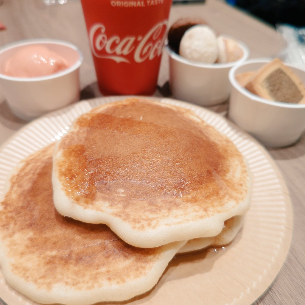 2泊3日でユニバ満喫中🌎🤍
いちばんの楽しみは食事です🙄