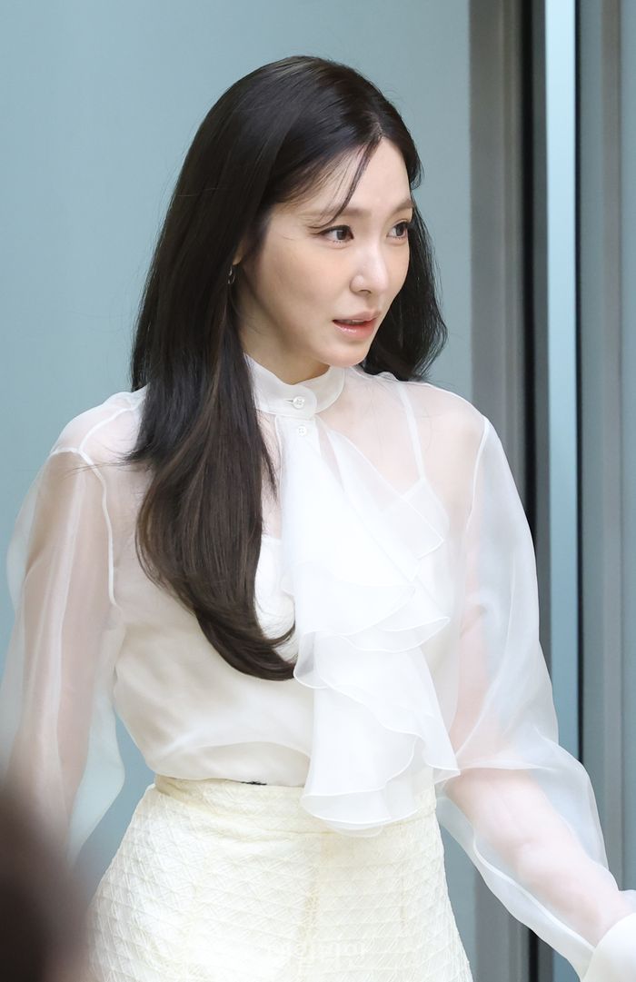 Tiffany!!!! Press Conference for Veiled Musician 🎶

#Tiffany #TiffanyYoung #티파니 #티파니영🤍