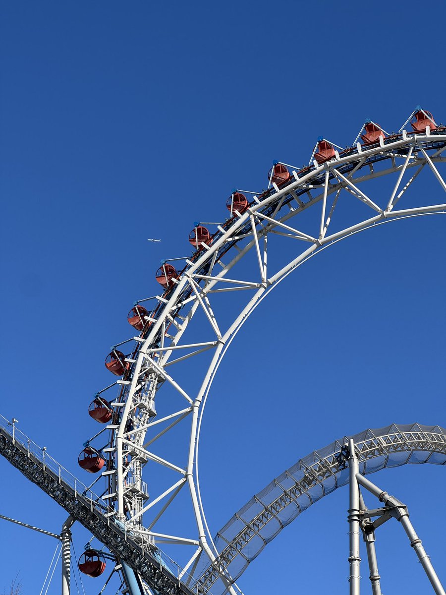 uni100g's tweet photo. 🎡✈️ https://t.co/SiJkP8921U