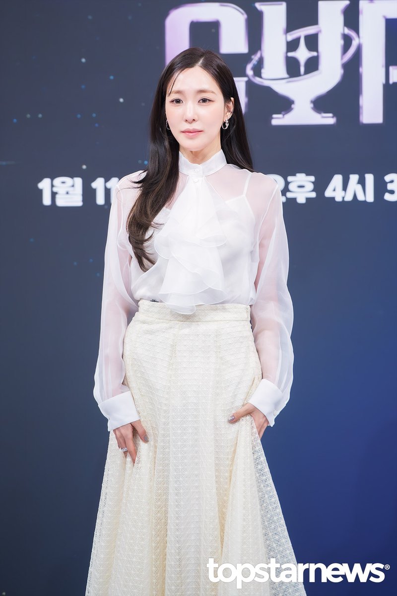 [HD포토] 티파니 영, ‘결혼 앞두고 더욱 더 청순해진 비주얼’ (베일드 컵 제작발표회) #베일드컵 #제작발표회 #프리뷰 #티파니영 #소녀시대 topstarnews.net/news/articleVi… <- Original Photo