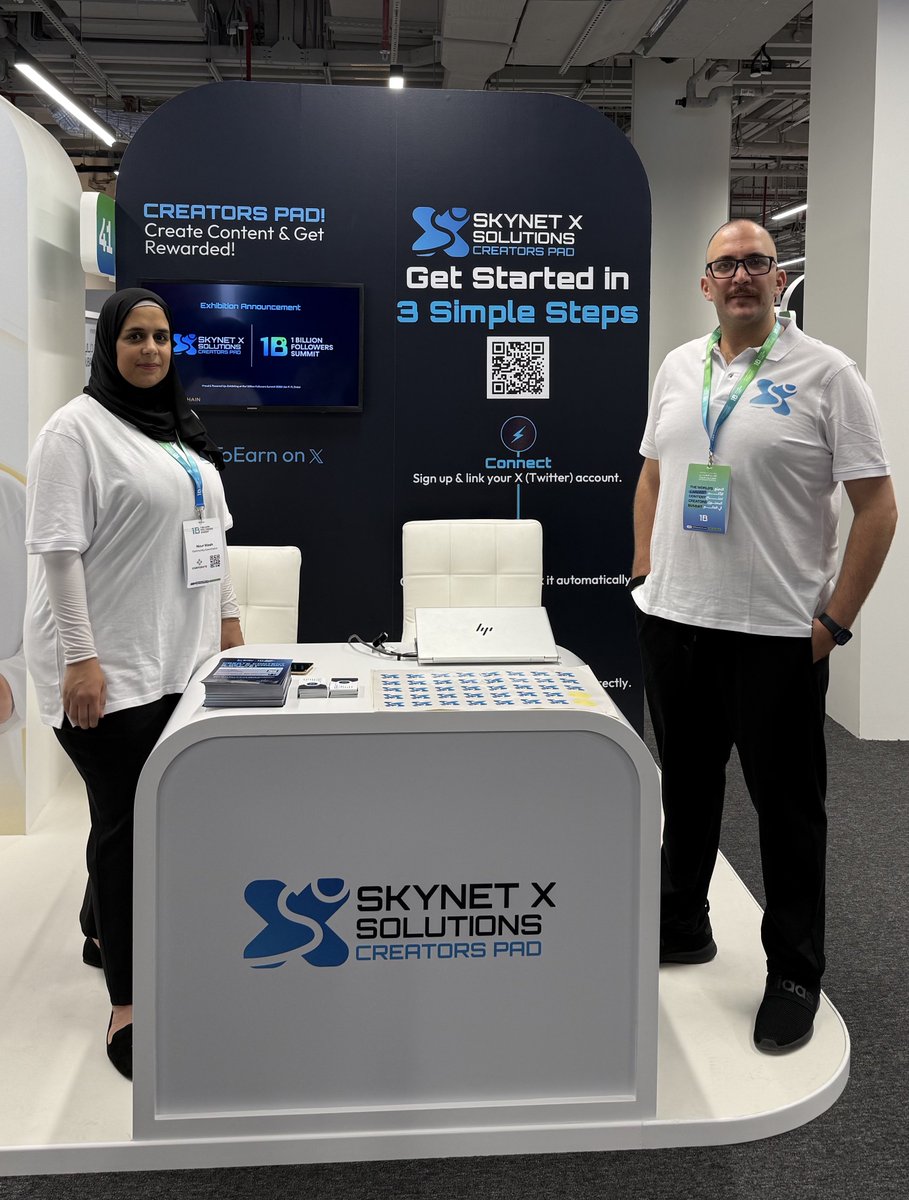 SNXS_ae's tweet image. Gm gm from @1billionsummit #SNXSat1BFS booth 🔥 visit us #41 at the creators market pavilion 🙌 @Moexba @NourMash_