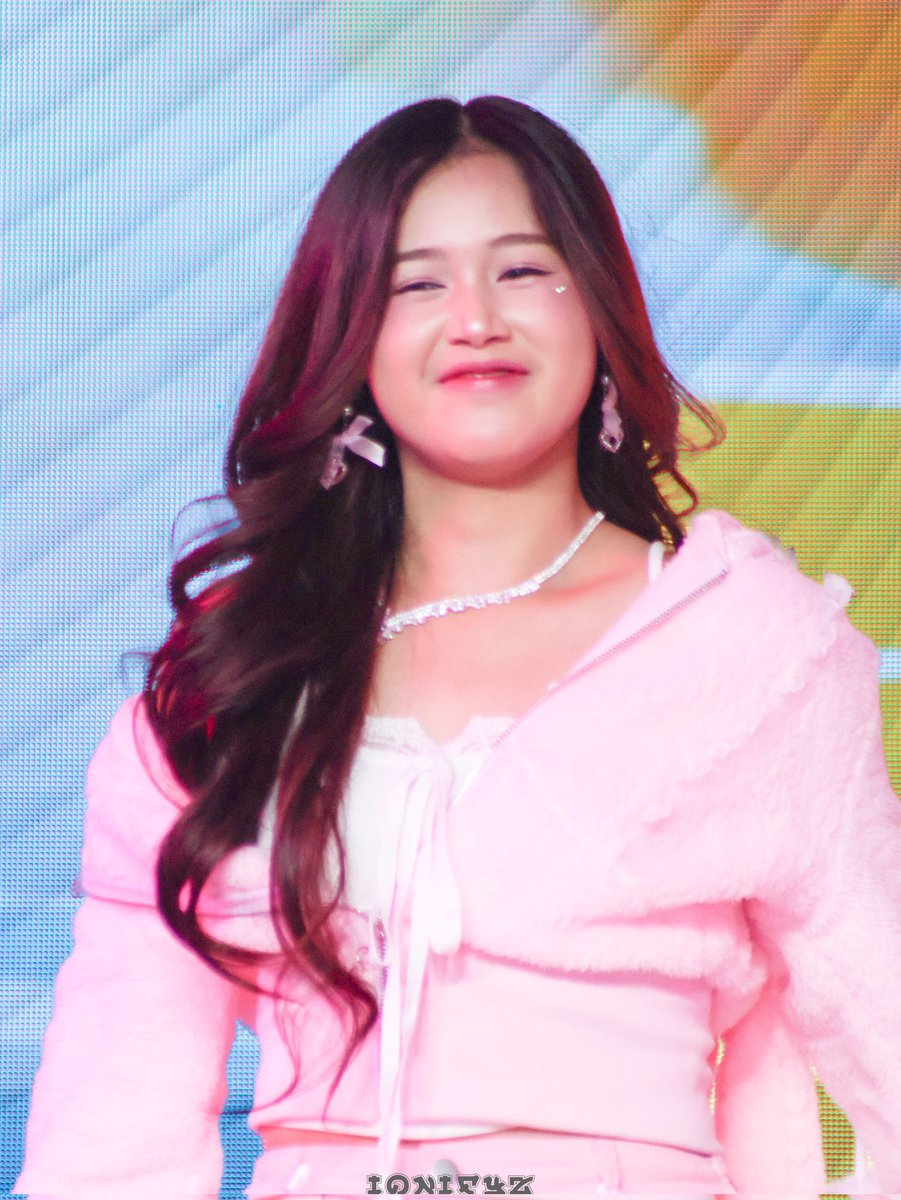 iONifYz's tweet image. [2025.12.23] PiX!E Hana
《 SULONG! Ppop Concert 2025 》
📍SM North Edsa, Skydome
🍯
#pixieph #pixiehana #pixieppopgroup #SulongPPOP2025 #PPOP #PPOPrise #Ppopconcert2025
@hana_pixieph