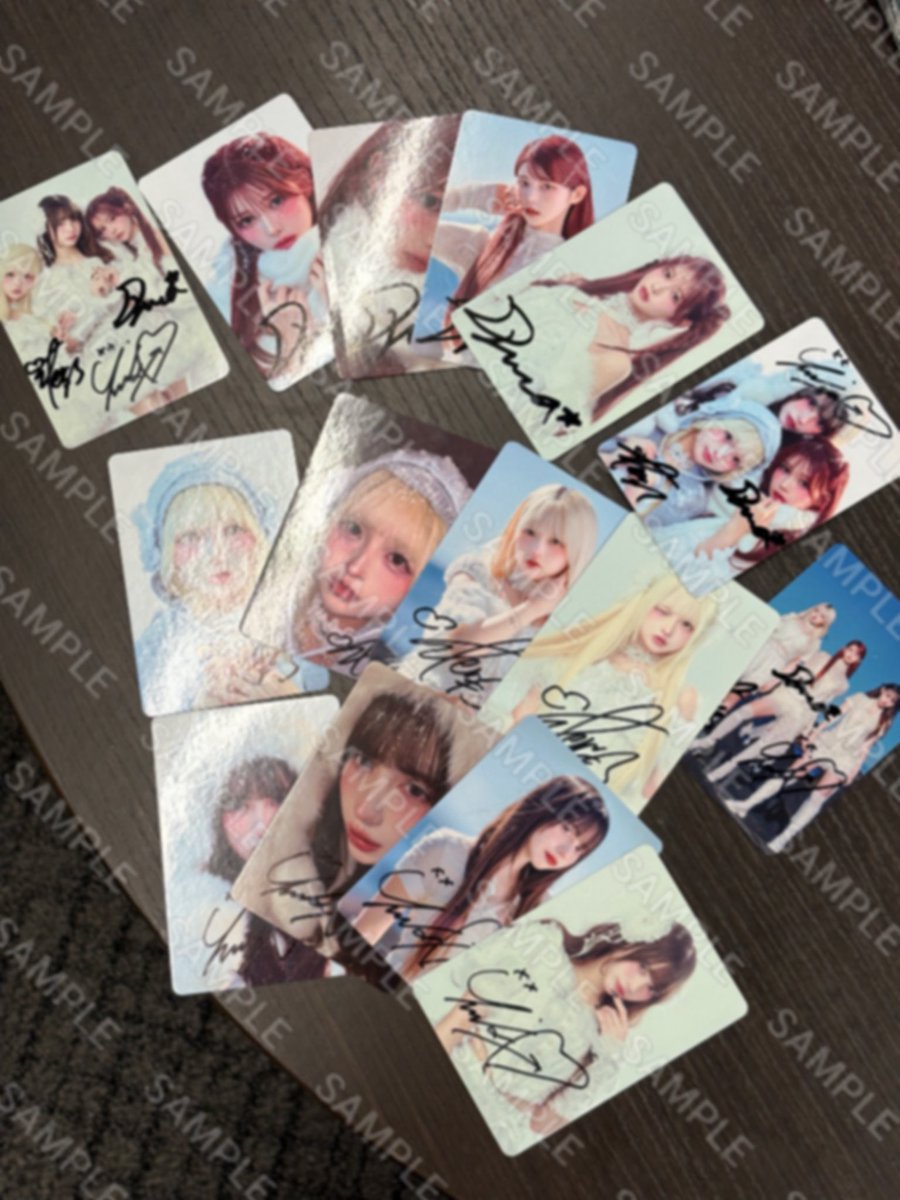 本日販売のランダムトレカ【サイン入り当たりあり】ぜひGETして