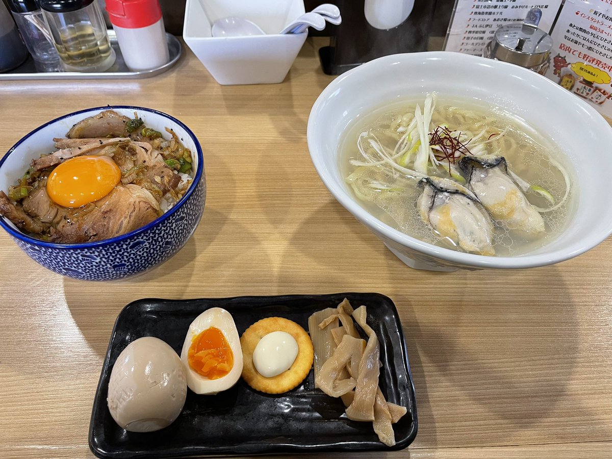 TITANIUMLUMBAR's tweet photo. 西屋さんで昼飯
美味すぎる
今年も宜しくお願い致します https://t.co/q9CU2T2lRp