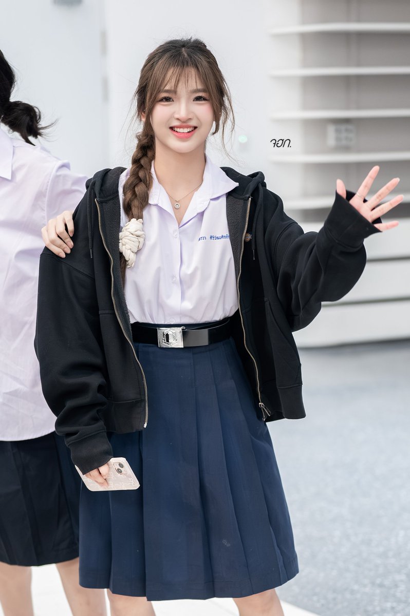 aerda's tweet image. Oke aku sekula dulu ya terus jual tahu goreng dadakan isinya kk mawuyik. 🤤