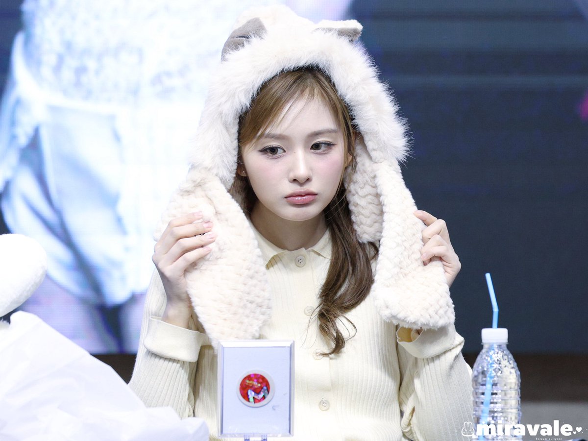 miravale tweet media