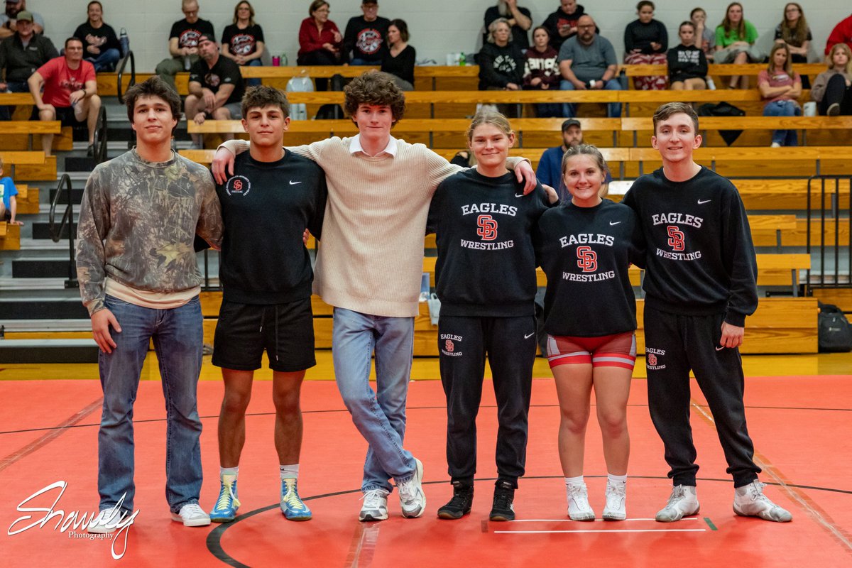 Tonight <a href="/SoBoCoAthletics/">Southern Boone Athletics</a> held their 1st home tri of the season. Between bouts the team recognized their biggest supporter and their Seniors. 

Check out all the photos and download your free Senior Night photo here: shawleyphoto.gallery/p1030499926

<a href="/sobocosports/">So Bo Co Sports</a> <a href="/SBooneHS/">Southern Boone HS</a>