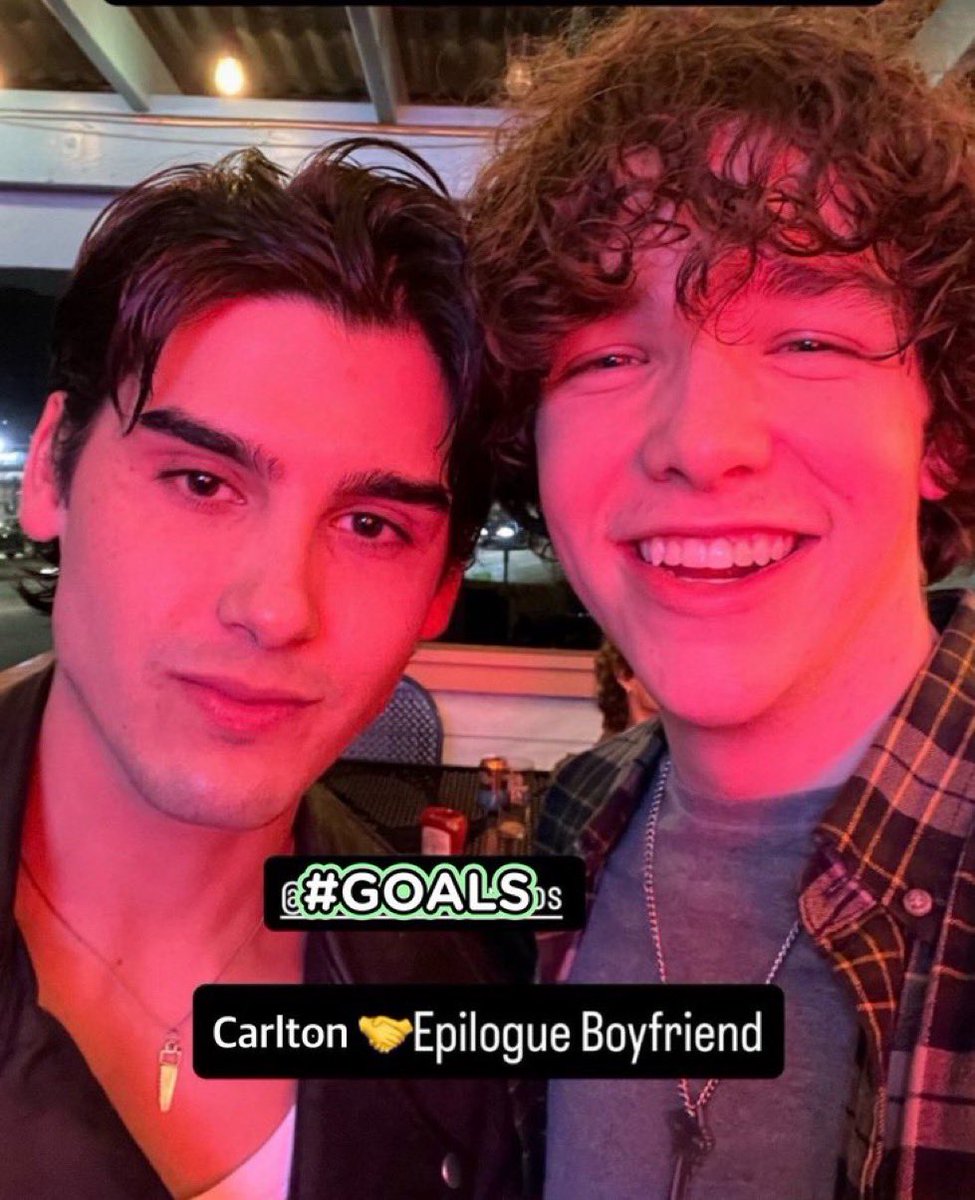 moebyers's tweet image. pov : youre mike wheeler and you’re having a nightmare