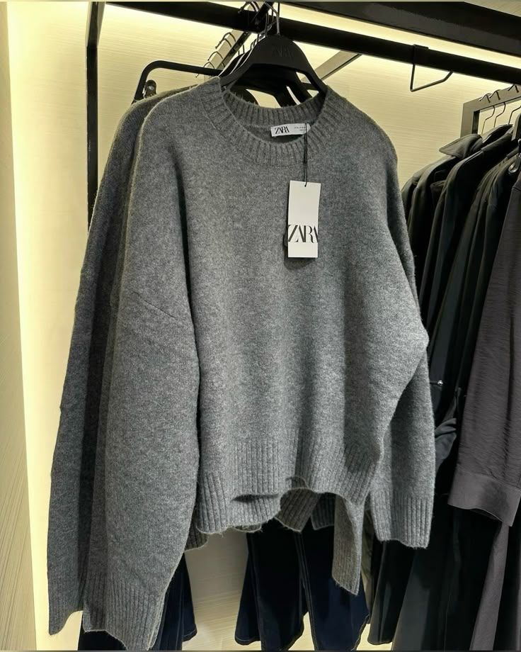 matchakokie's tweet image. comfy minimalist look

a thread