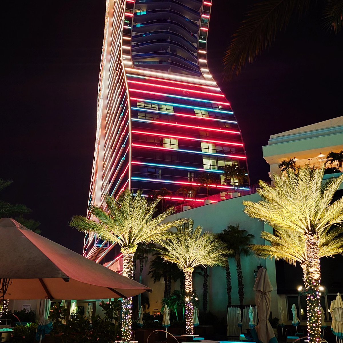 Sir3O3's tweet image. #miamilifestyle #christmasday #Florida