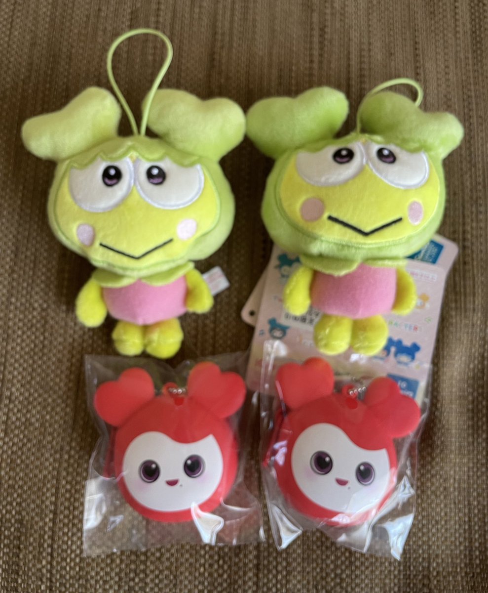 先日GiGOオンクレに復活したTWICEコラボのミニウォレットとマスコット