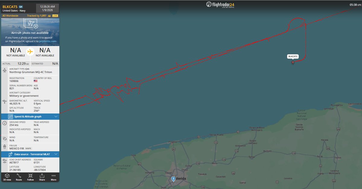 FlconEYES's tweet photo. BLKCAT5 | 169806 | https://t.co/l0MjAxXjGi, pero n
Northrop Grumman MQ-4C Triton

Tiene un gran interés en lo que sucede alrededor de la terminal portuaria #Progreso de #Merida. 🧐

Debajo el mapa marítimo por #AISl pero por la captura satelitar, suceden muchas más cosas.😏
#AvGeek #ADSB #planespotting #9Jan