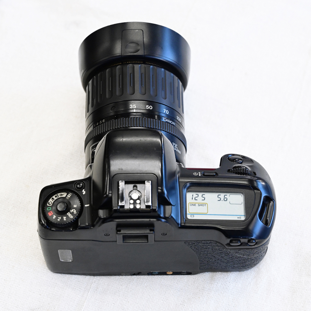 Canon EOS 10QD + EF35-135 ￥9,800- by 青葉台店 1990年発売