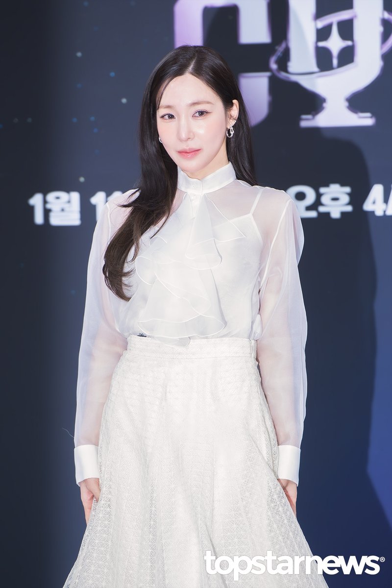 TSN_PHOTO's tweet image. [HD포토] 티파니 영, ‘태연도 인정할 아름다움’ (베일드 컵 제작발표회) #베일드컵 #제작발표회 #프리뷰 #티파니영 #소녀시대 topstarnews.net/news/articleVi… &amp;lt;- Original Photo