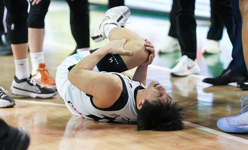 baekpd1983's tweet photo. JD Cagulangan is likely to be out for the season due to a ruptured knee cruciate ligament.

#JDCagulangan https://t.co/e5SY1Drel4