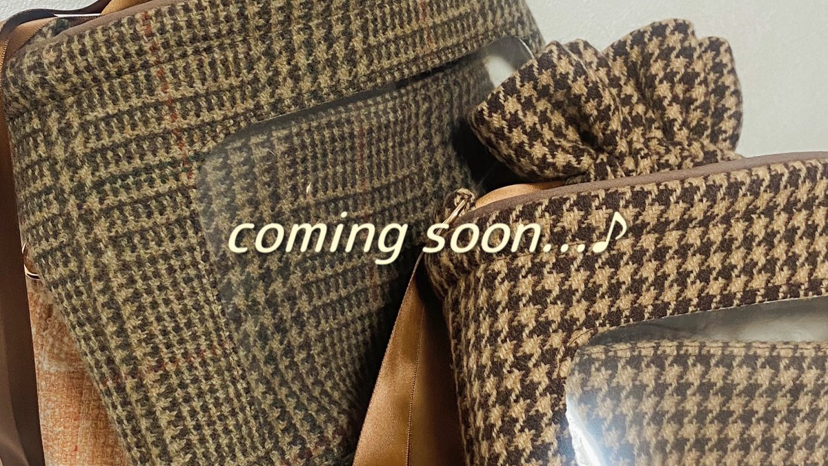 -----新作のお知らせ-----

千鳥柄バッグのサンプルが出来ましたー！
とっても可愛く仕上がっております🫶
今月中に改めて作品写真をアップしますのでお待ちくださいませ😌